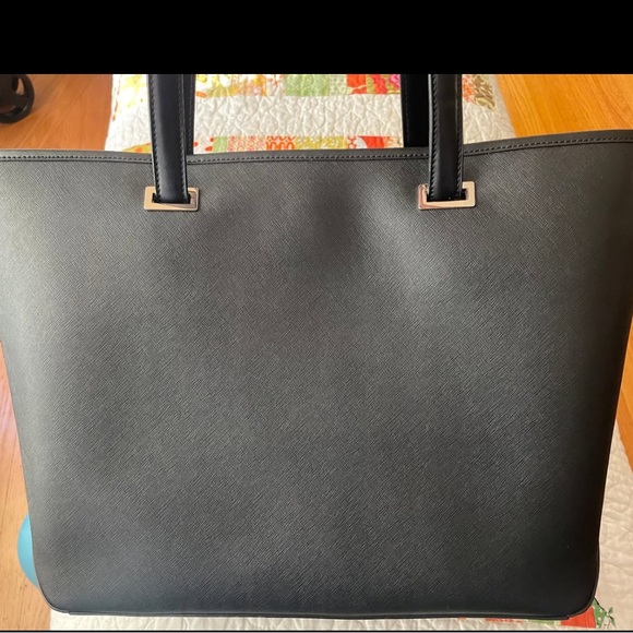 Lo & Sons Seville Leather Laptop Tote - Picture 3 of 9